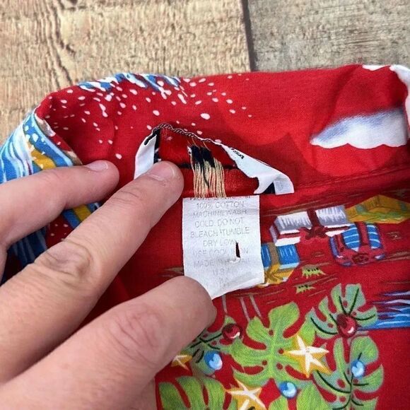 Pacific Legend Vintage Hawaiian Christmas Surfing Santa Button Down Shirt - Picture 7 of 7